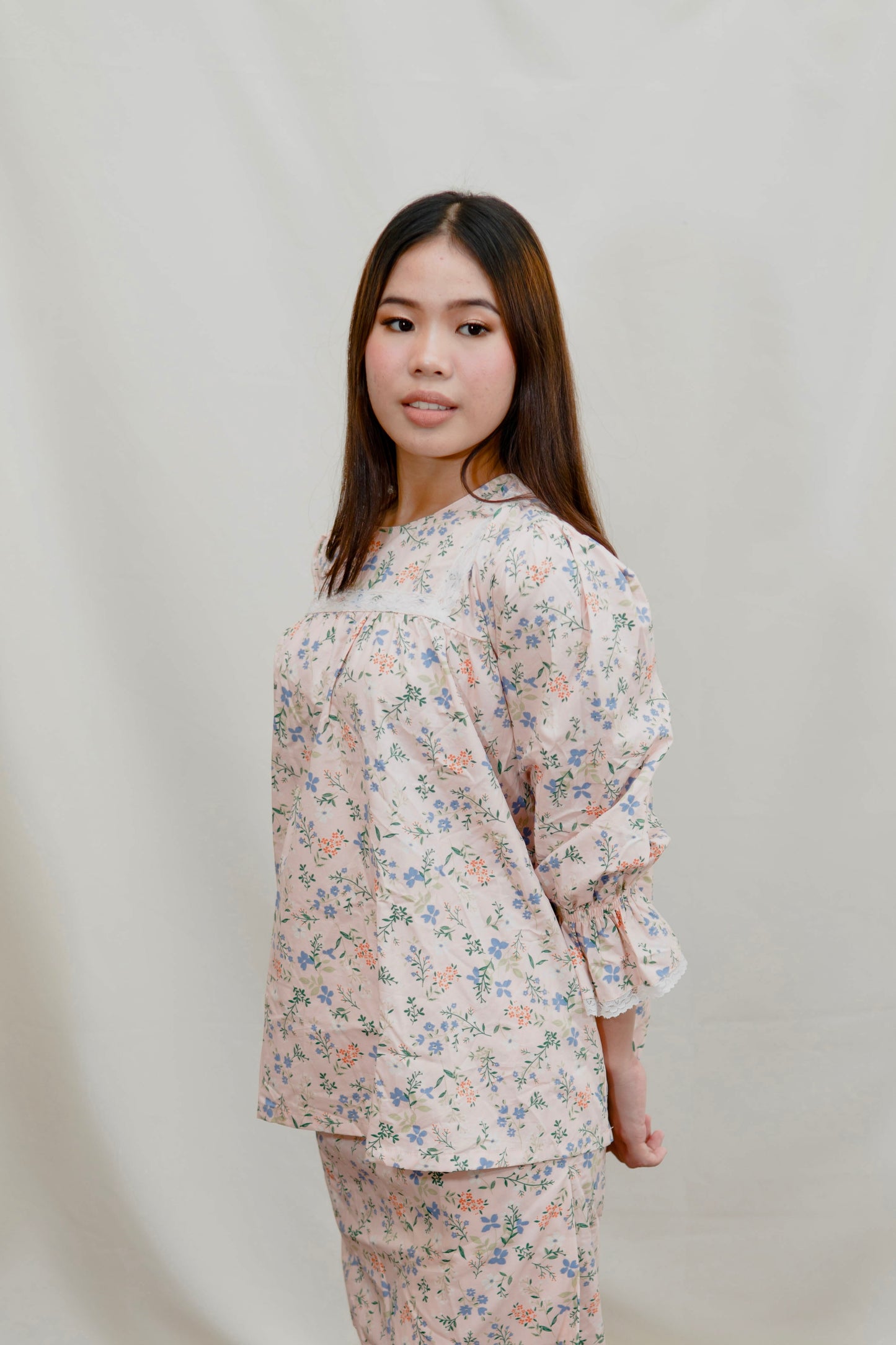Camellia Kurung